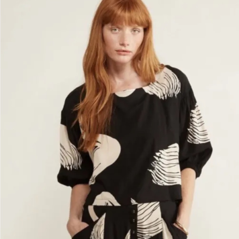NWT $166 Anthropologie The Odells Everly Button Back Swan Top Size XS Z522-20